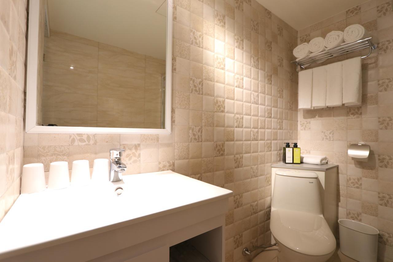 Flora Inn Đài Nam Ngoại thất bức ảnh